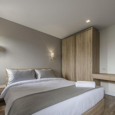 Carnation Residence Samut Prakan Exterior photo