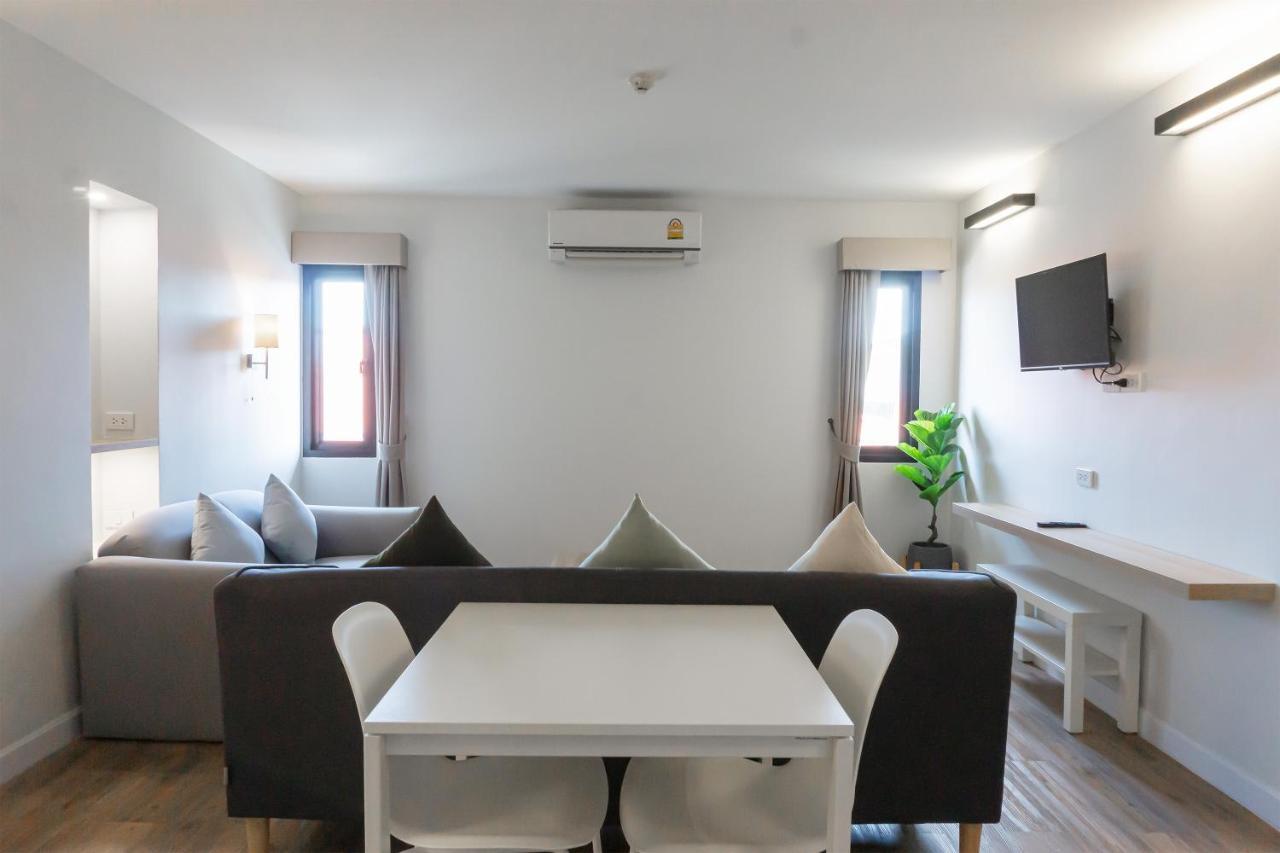 Carnation Residence Samut Prakan Exterior photo
