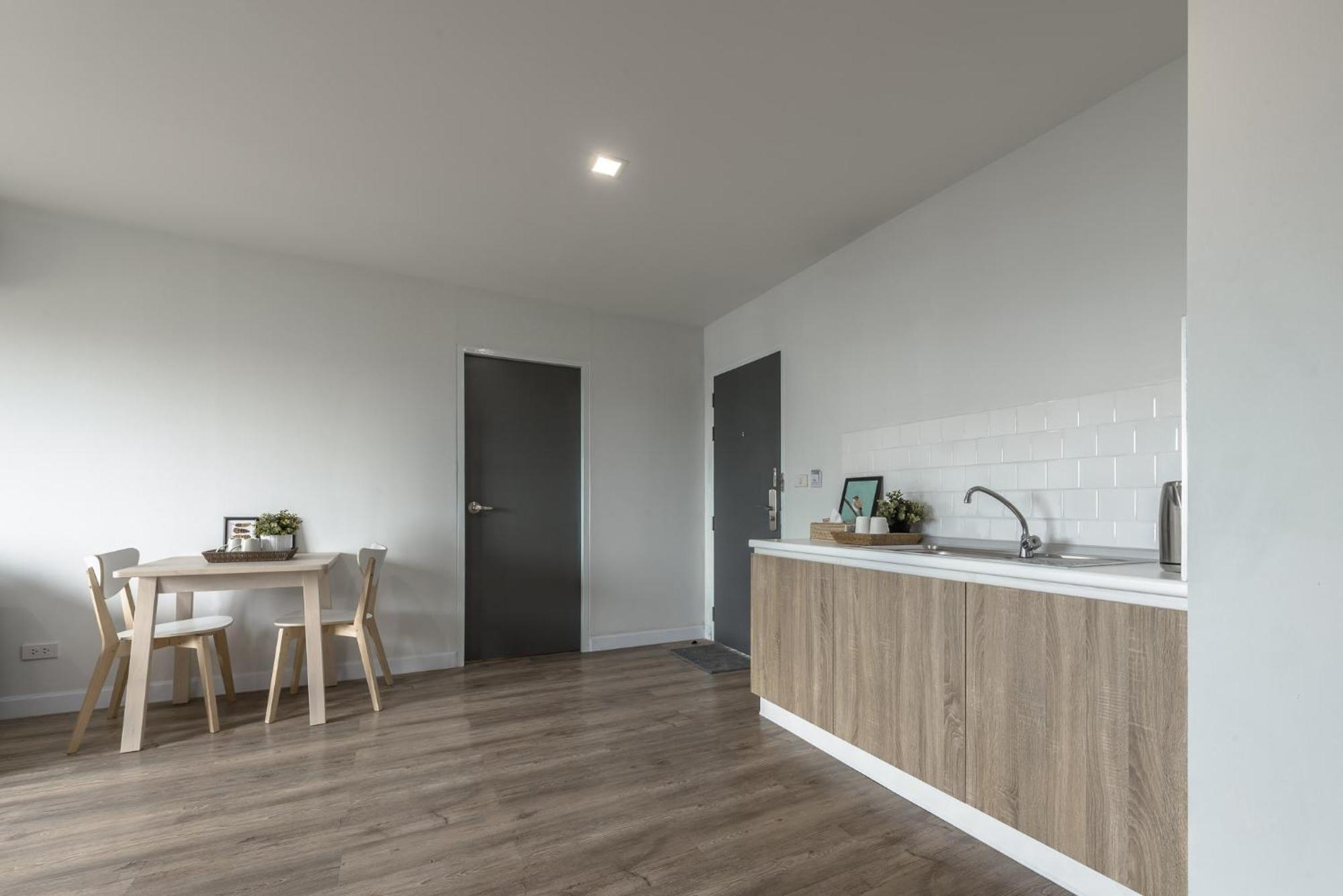 Carnation Residence Samut Prakan Exterior photo
